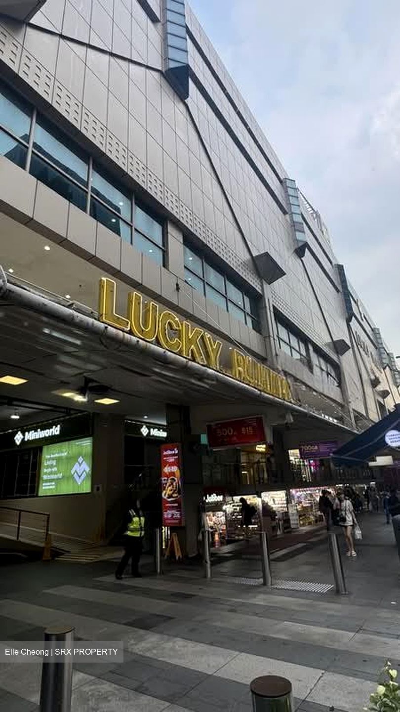 Lucky Plaza (D9), Retail #572954611